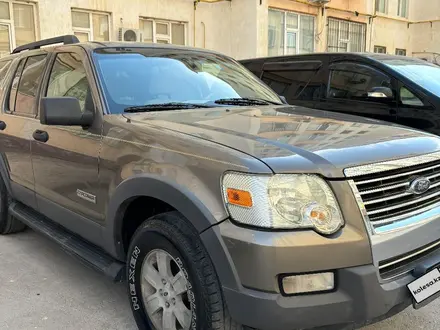 Ford Explorer 2005 года за 5 300 000 тг. в Актау – фото 3