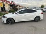 Hyundai Elantra 2018 года за 7 800 000 тг. в Алматы – фото 2