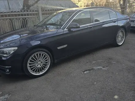 BMW 740 2012 года за 12 000 000 тг. в Алматы – фото 2