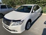 Toyota Camry 2014 года за 10 000 000 тг. в Семей