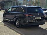 Toyota Sienna 2021 года за 21 000 000 тг. в Актау – фото 4