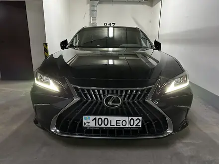 Lexus ES 250 2023 года за 25 500 000 тг. в Алматы – фото 2
