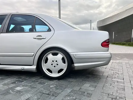 Mercedes-Benz E 55 AMG 2000 года за 6 500 000 тг. в Астана – фото 15