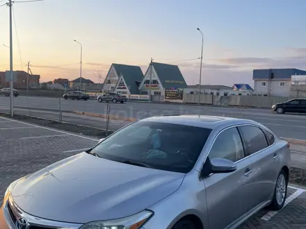 Toyota Avalon 2015 года за 8 500 000 тг. в Атырау – фото 2