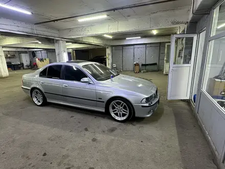 BMW 528 1997 года за 5 300 000 тг. в Алматы