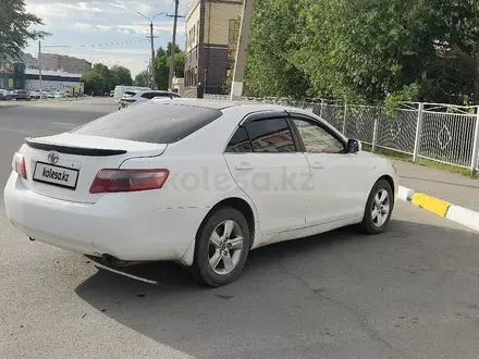 Toyota Camry 2007 года за 4 000 000 тг. в Петропавловск – фото 2
