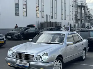 Mercedes-Benz E 280