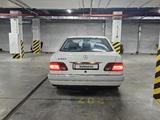 Mercedes-Benz E 320 1999 годаfor4 000 000 тг. в Алматы – фото 3