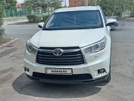 Toyota Highlander 2014 года за 17 000 000 тг. в Караганда