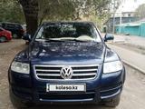 Volkswagen Touareg 2004 года за 4 100 000 тг. в Алматы – фото 3