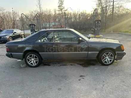 Mercedes-Benz E 300 1991 года за 1 700 000 тг. в Алматы – фото 7