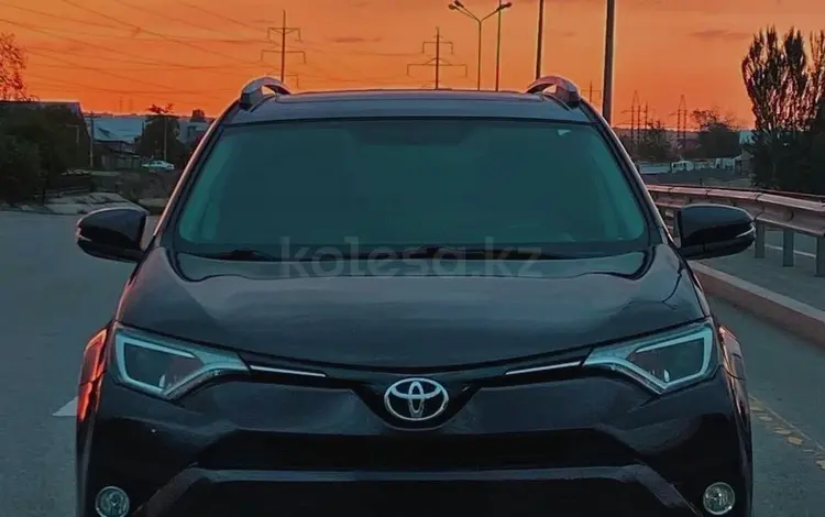 Toyota RAV4 2016 годаүшін11 300 000 тг. в Алматы