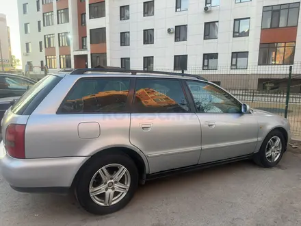 Audi A4 1997 года за 2 300 000 тг. в Астана – фото 3