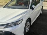 Toyota Camry 2019 года за 11 800 000 тг. в Павлодар – фото 2
