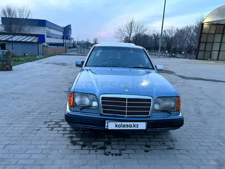 Mercedes-Benz E 300 1990 года за 1 650 000 тг. в Алматы – фото 3
