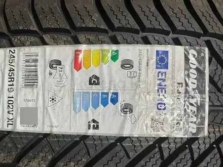 245/45 R19 Goodyear UltraGrip Ice 3 XL 106T не шипованная за 250 000 тг. в Караганда