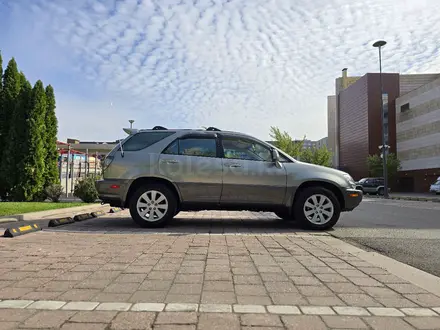 Lexus RX 300 2001 года за 5 000 000 тг. в Алматы – фото 4