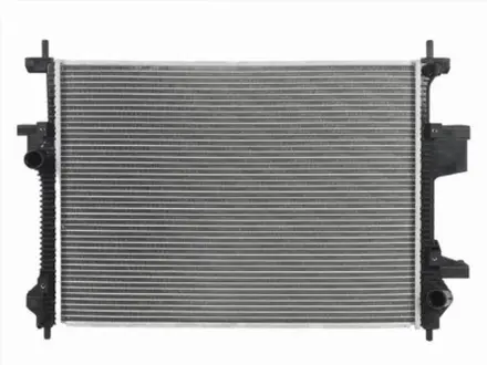 Радиатор охлаждения двигателя за 30 700 тг. в Караганда
