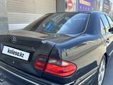 Mercedes-Benz E 320 2001 года за 3 800 000 тг. в Шымкент – фото 5