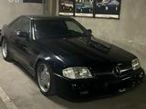 Mercedes-Benz SL 500 1998 годаfor11 000 000 тг. в Алматы
