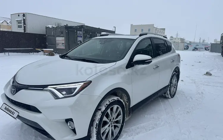 Toyota RAV4 2018 годаүшін11 000 000 тг. в Актау