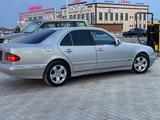 Mercedes-Benz E 320 2001 года за 4 000 000 тг. в Актау – фото 2