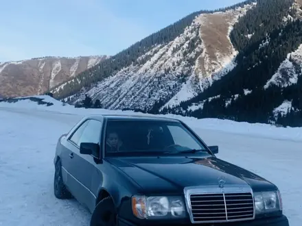 Mercedes-Benz E 300 1992 года за 2 000 000 тг. в Алматы