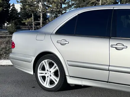 Mercedes-Benz E 200 2000 года за 6 500 000 тг. в Астана – фото 10