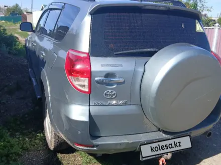 Toyota RAV4 2006 года за 6 000 000 тг. в Актобе – фото 4