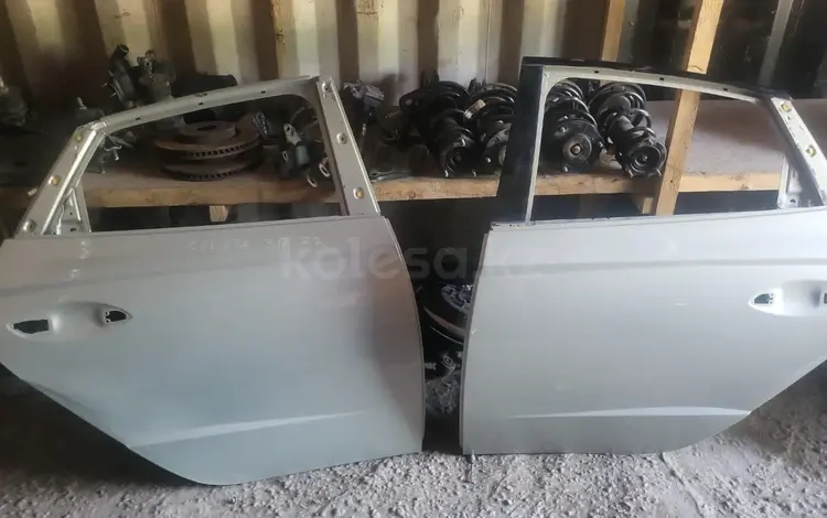 Hyundai Sonata 2022 год дверь задний правый и левый за 1 000 тг. в Алматы