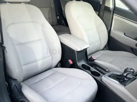 Hyundai Elantra 2018 года за 6 150 000 тг. в Кызылорда – фото 12