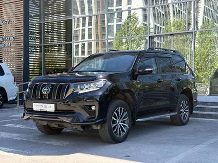 Toyota Land Cruiser Prado Luxe 2021 года за 32 800 000 тг. в Астана