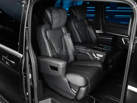 Mercedes-Benz V 300 D Avantgarde 2024 года за 85 000 000 тг. в Астана – фото 5