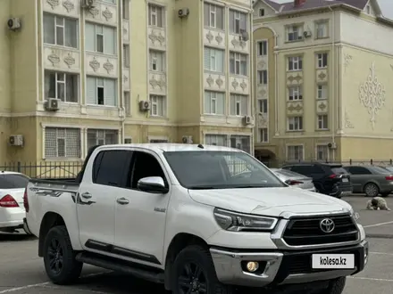 Toyota Hilux 2023 года за 19 500 000 тг. в Актау