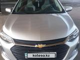 Chevrolet Onix 2023 годаfor7 200 000 тг. в Семей – фото 3