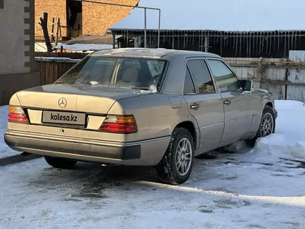 Mercedes-Benz E 230 1990 года за 850 000 тг. в Алматы – фото 4