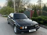 BMW 525 1990 года за 2 300 000 тг. в Алматы – фото 2
