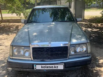 Mercedes-Benz E 300 1990 года за 900 000 тг. в Жаркент