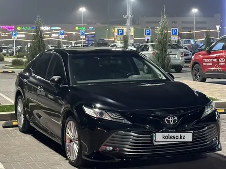 Toyota Camry 2018 годаүшін14 950 000 тг. в Алматы