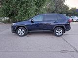 Toyota RAV4 2021 годаүшін16 500 000 тг. в Семей – фото 5