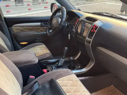 Toyota Land Cruiser Prado 2009 года за 13 000 000 тг. в Актау – фото 7
