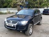 Volkswagen Touareg 2007 года за 5 300 000 тг. в Алматы