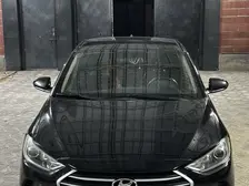 Hyundai Elantra, 2017