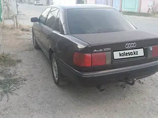 Audi 100