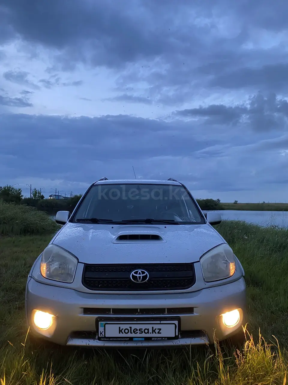 Toyota RAV4, 2005