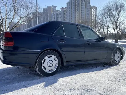 Бампер передний Mercedes w202 202 c36 amg за 35 000 тг. в Алматы – фото 9