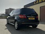 Mercedes-Benz B 200 2005 года за 2 200 000 тг. в Атырау – фото 3