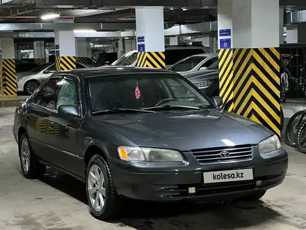 Toyota Camry 2000 года за 2 900 000 тг. в Астана – фото 16