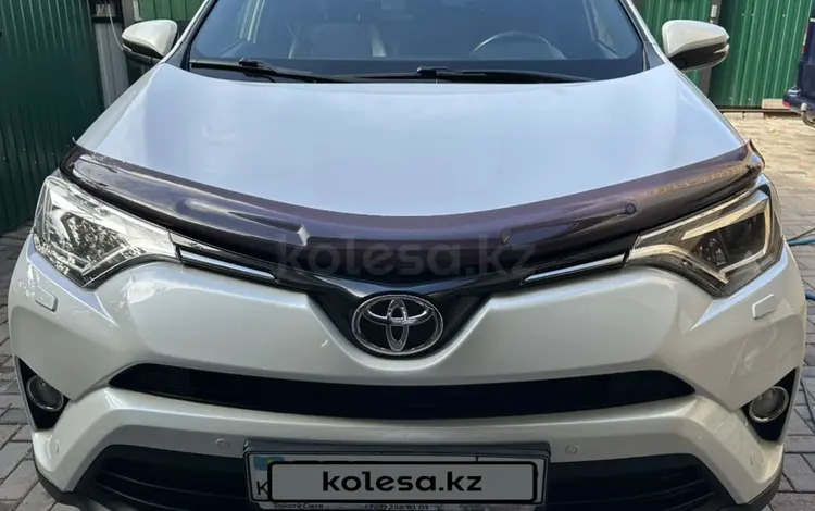 Toyota RAV4 2018 года за 12 000 000 тг. в Караганда