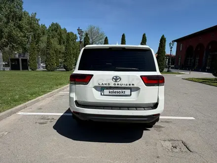 Toyota Land Cruiser 2022 года за 45 000 000 тг. в Алматы – фото 10